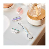 Gillette Venus Deluxe Smooth Platinum Womens Razor and 2 Blade Refills, Silver